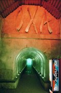 OXA - Eintritt-tunnel
